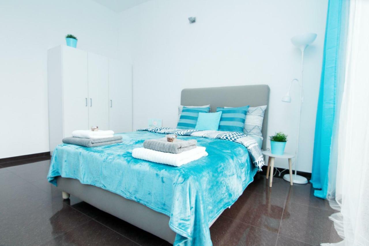 Blue River - Walonska 7 - Apartment With Garden Breslavia Esterno foto
