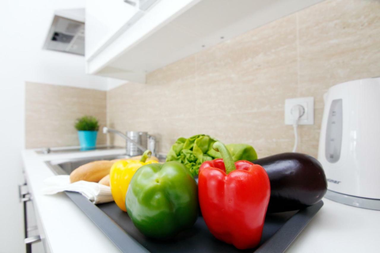 Blue River - Walonska 7 - Apartment With Garden Breslavia Esterno foto